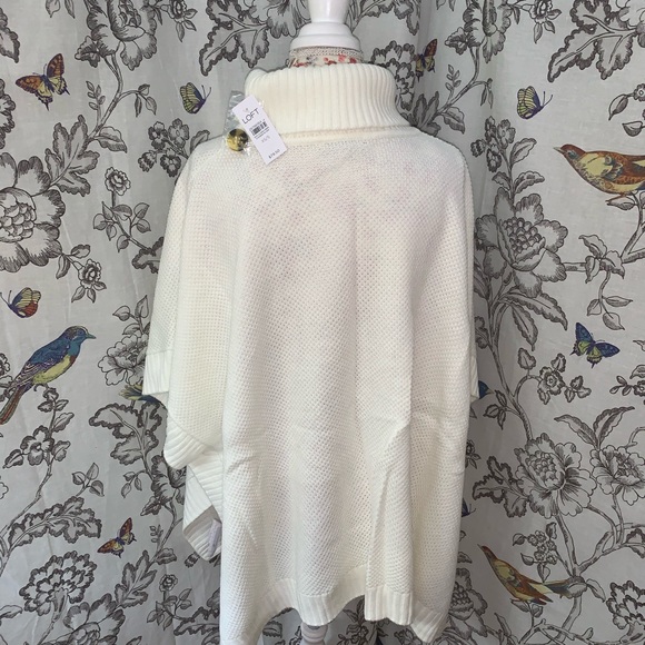 LOFT ❄️NWTs❄️Turtleneck Button Poncho - Picture 3 of 6
